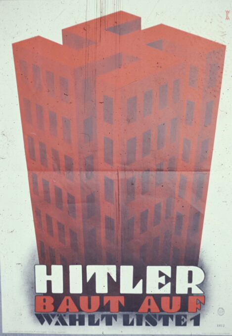Ноябрь 1932 года. Гитлер строит