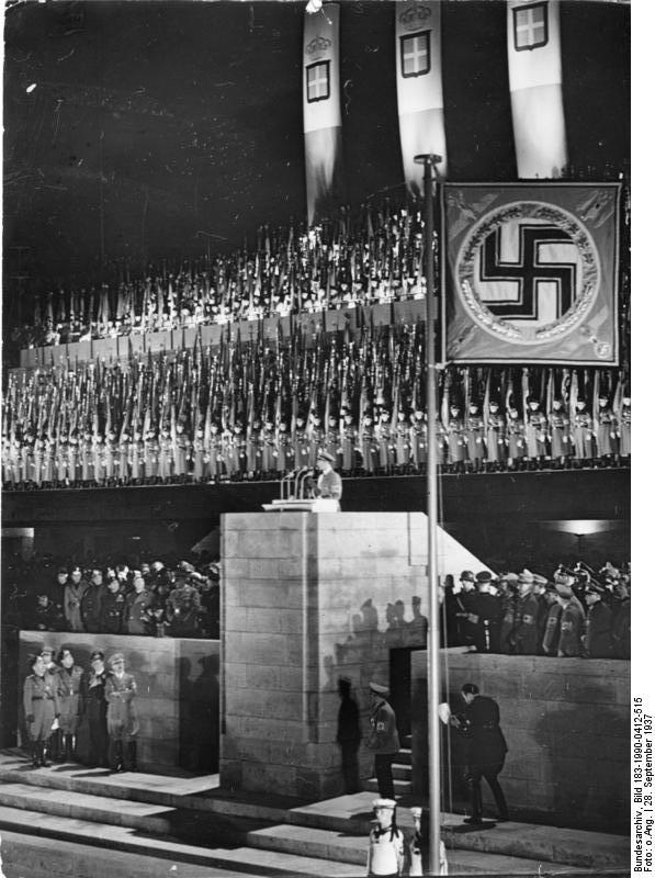 Выступление Геббельса во время визита Муссолини